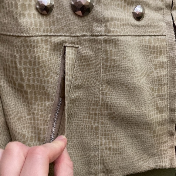 Christine Phillipe gold crop jacket with big sewn on buttons. - Picture 3 of 11